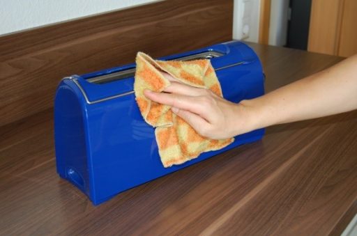 Toaster abwischen
